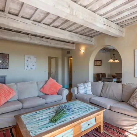 Olivo Apartman Trequanda